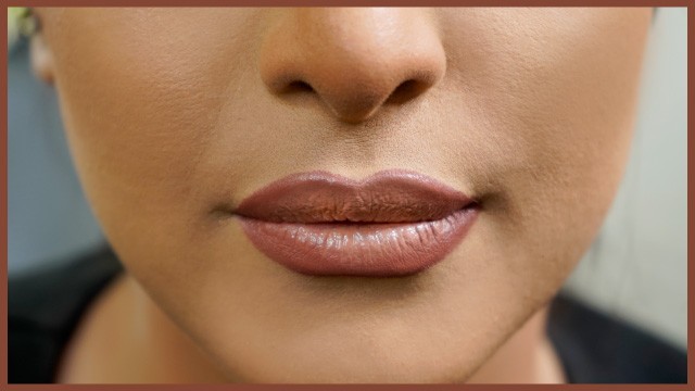آرایش حجیم سازی لب